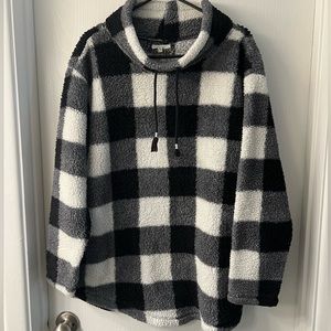 Maurices Buffalo Print Fleece Large